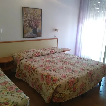 Atis Hotel 2*